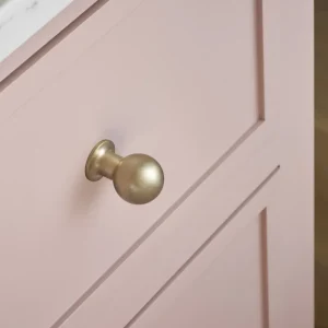 Měkké zavírání s tlumením Bayswater Cabinet Knob Medium - Antique Zlatý kov