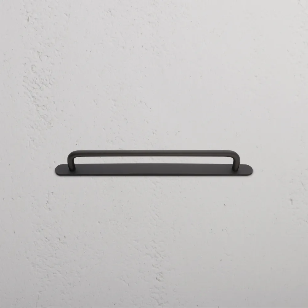 Full Extension Kilburn Cabinet Handle Medium - Warm finish