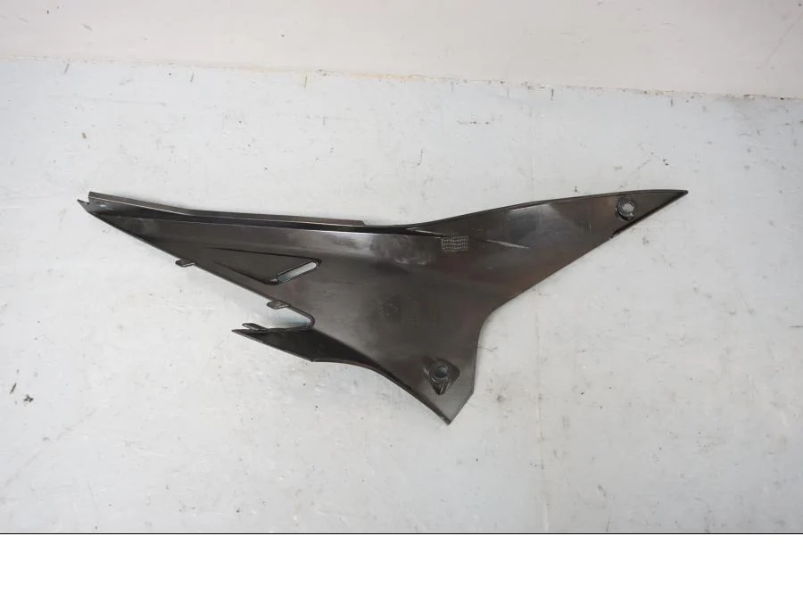 Boční panel Aprilia