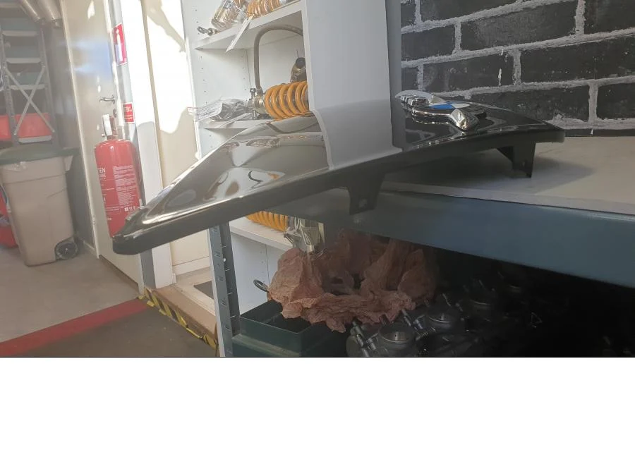 Boční kryt BMW