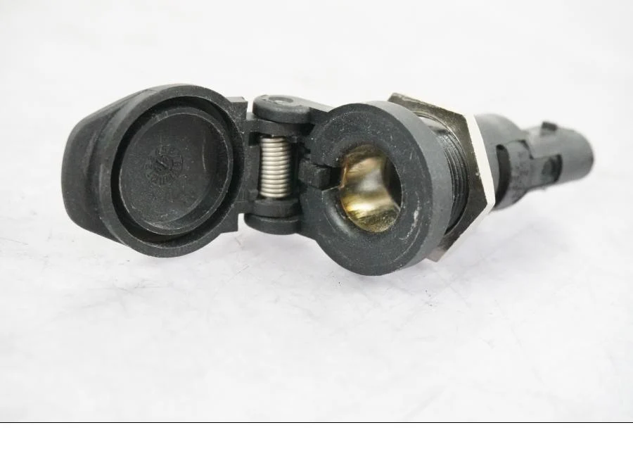 12 V elektrická zásuvka BMW
