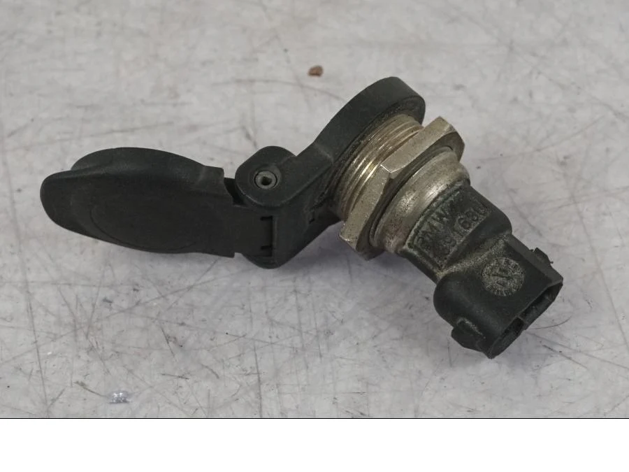 12 V elektrická zásuvka BMW