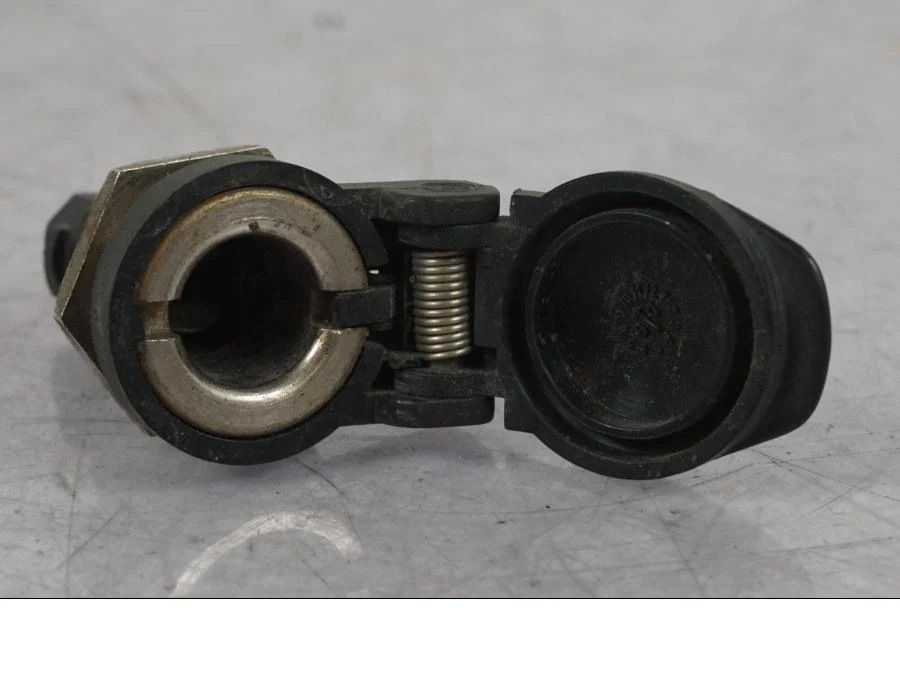 12 V elektrická zásuvka BMW