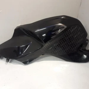Kryt nádrže BMW