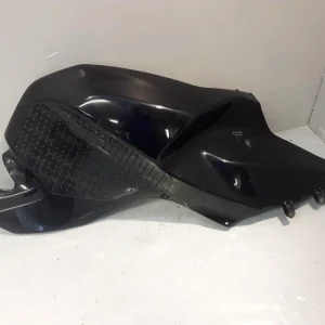 Kryt nádrže BMW