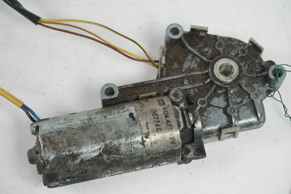 Motor stěrače BMW