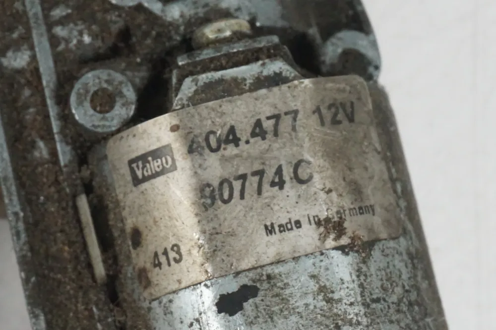 Motor stěrače BMW