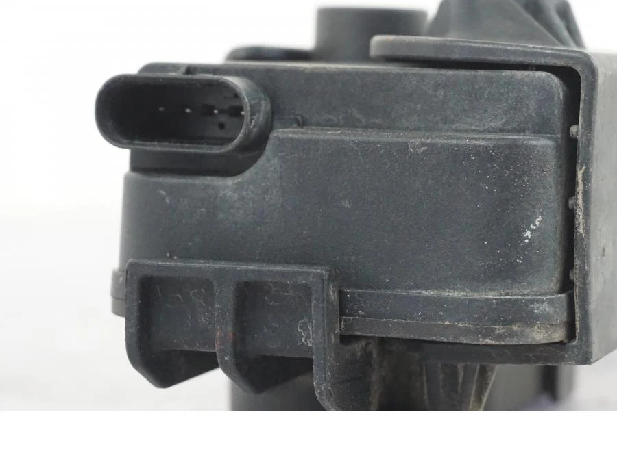 Motor výfukové klapky BMW