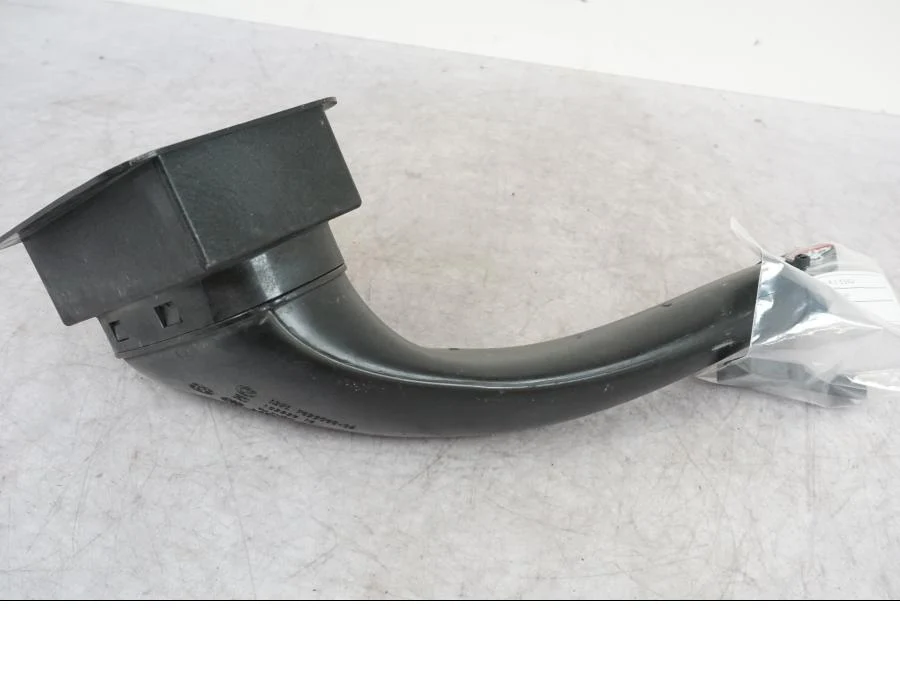 nasávací trubka airboxu BMW
