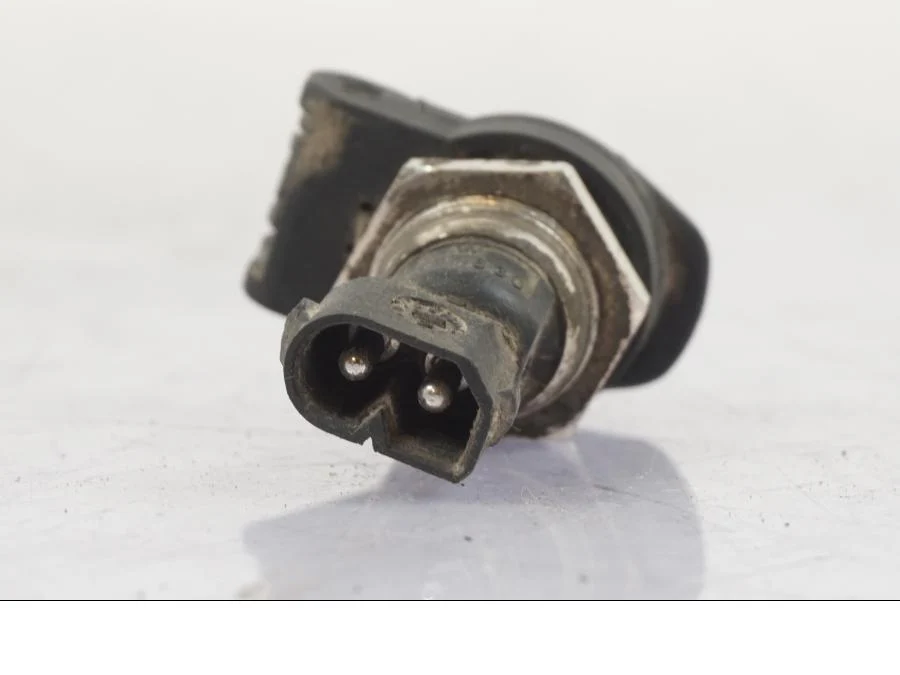 12 V zásuvka BMW