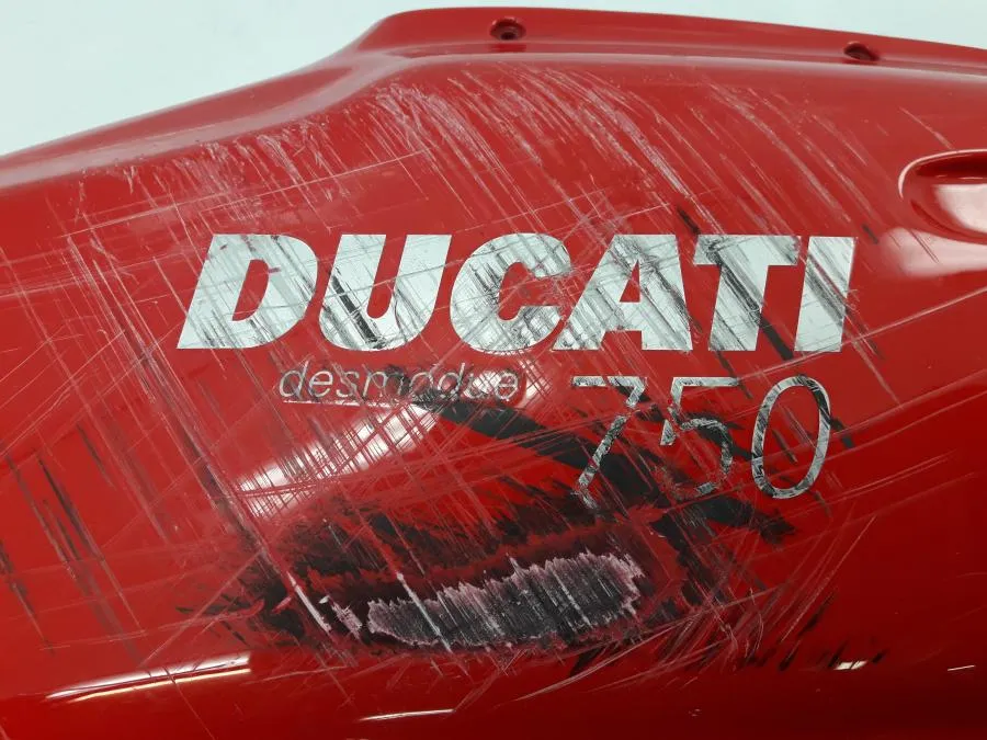 boční kryt Ducati