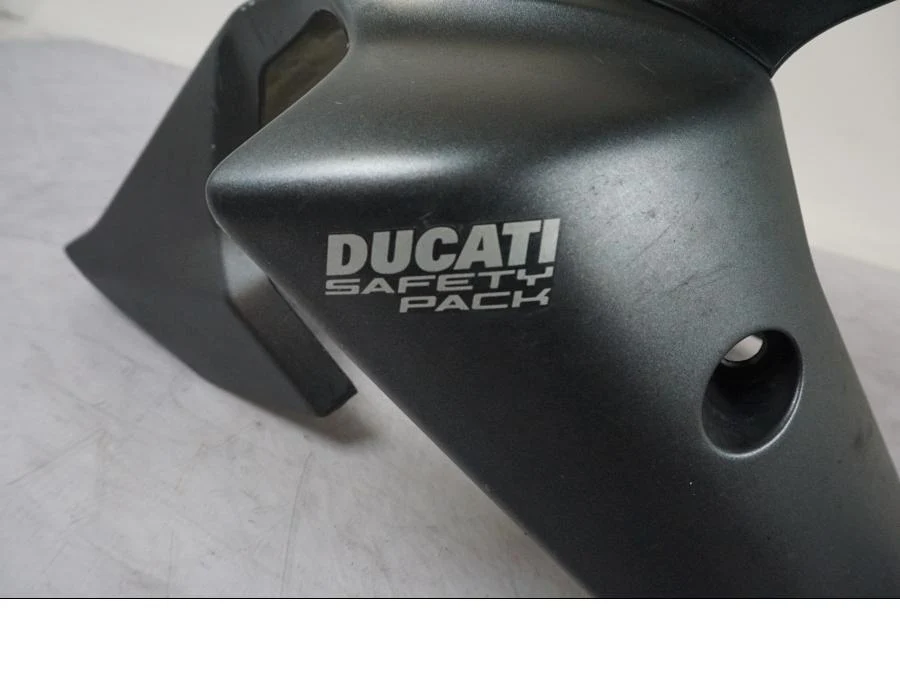 Přední blatník Ducati