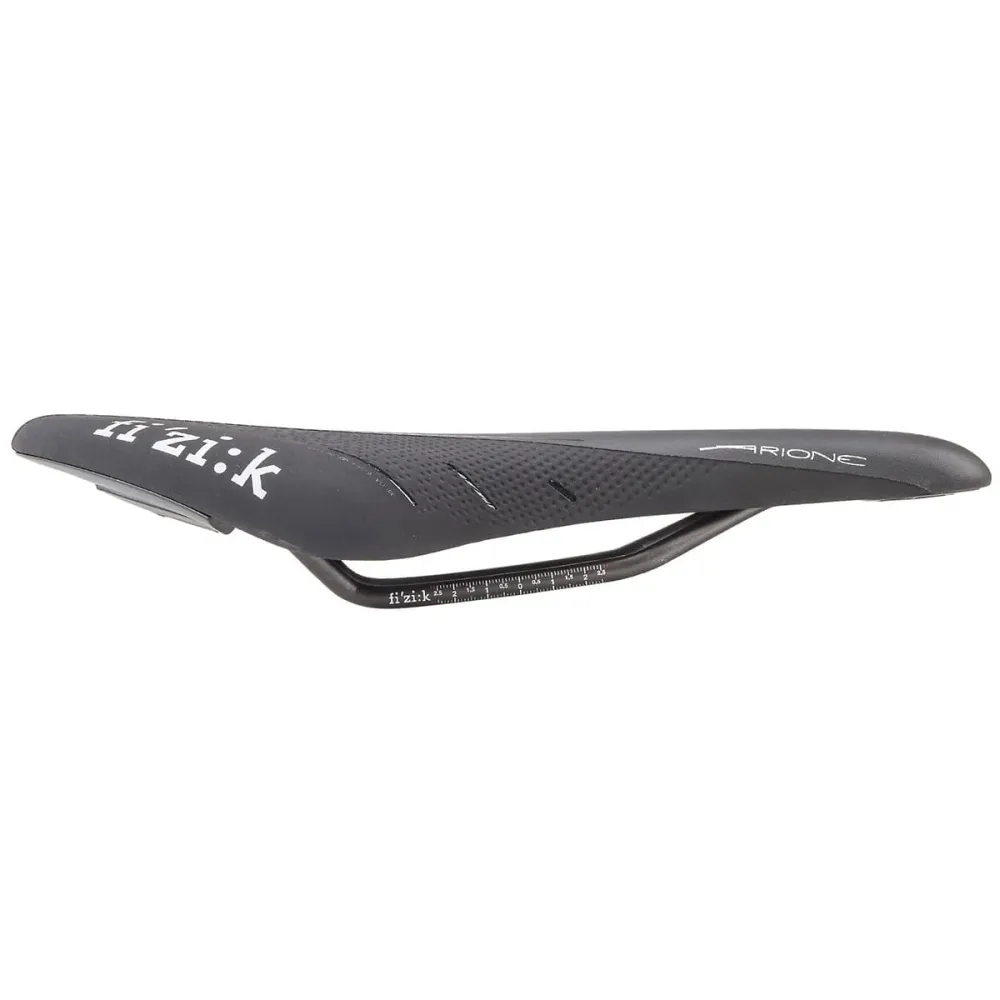 FIZIK ARIONE R3 LARGE Sedlo Kium Rails Black
