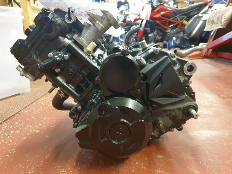 Motor Kawasaki