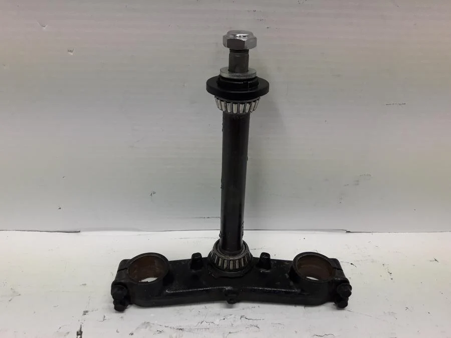 Trojitá objímka vidlice Kawasaki