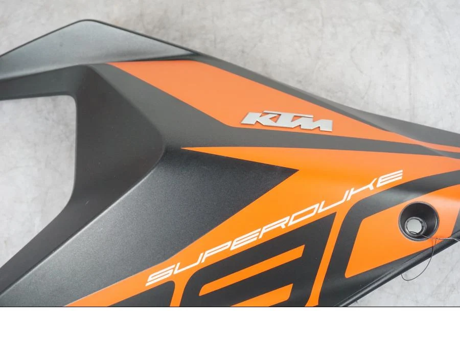 Kryt nádrže KTM