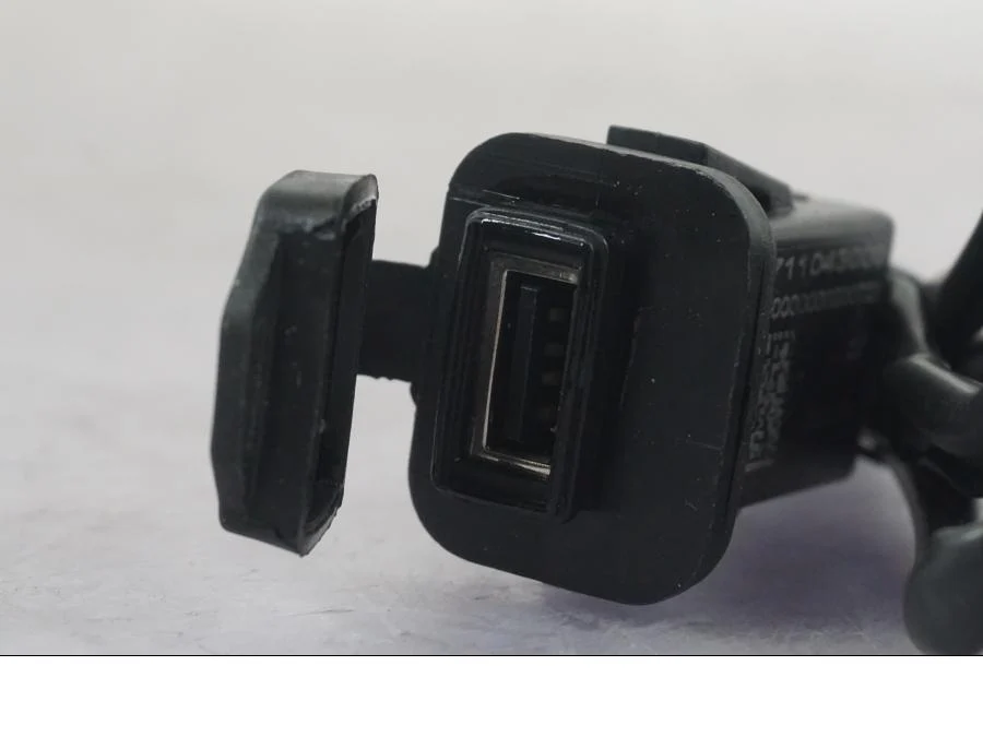 USB zásuvka KTM