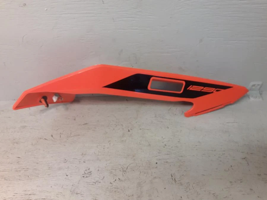 Zadní křídlo KTM