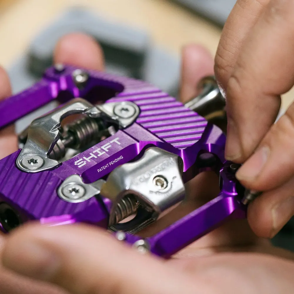 Pedály WOLF TOOTH GRAVITY CLIPLESS Violet