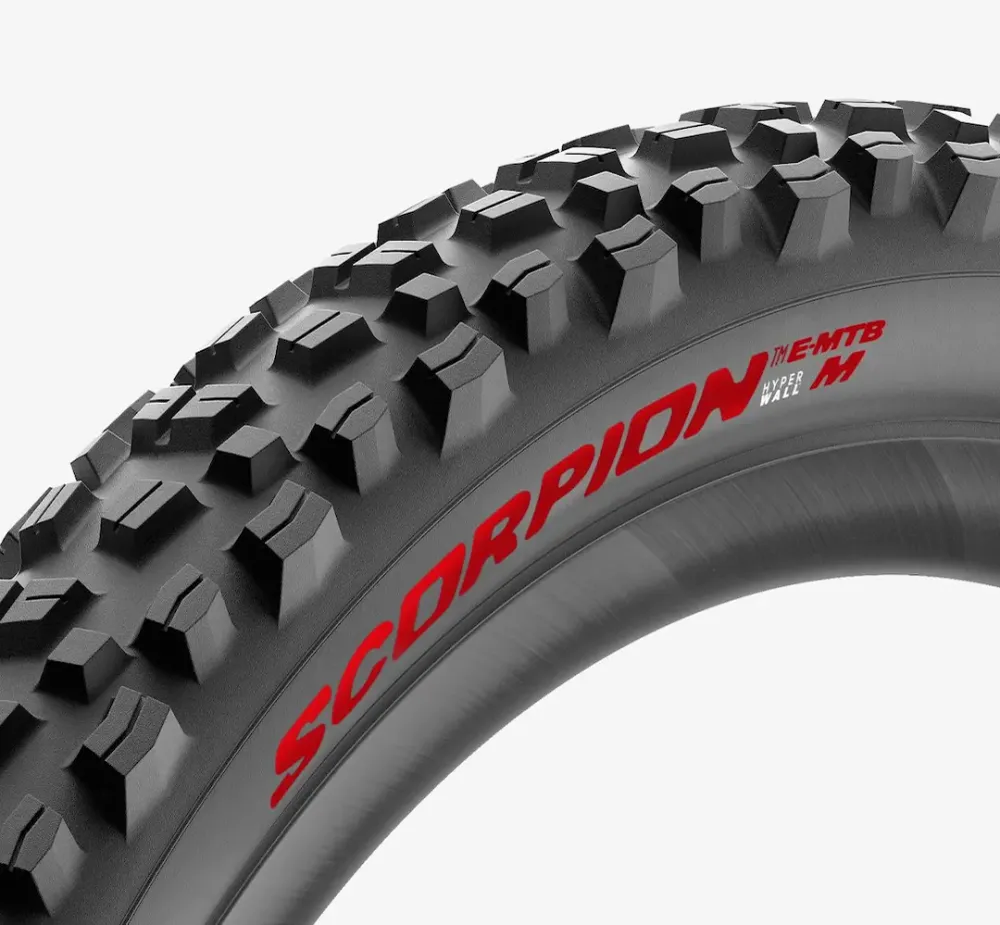 PIRELLI SCORPION E-MTB M 29x2.6 Tubeless Ready Soft Black/Red 4355700 pneumatika