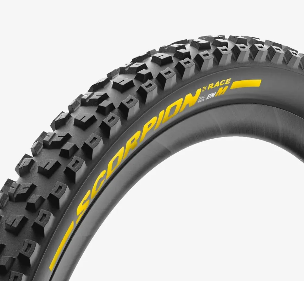 PIRELLI SCORPION RACE ENDURO M 29x2.5 Tubeless Ready Soft Black/Yellow pneumatika 4191200