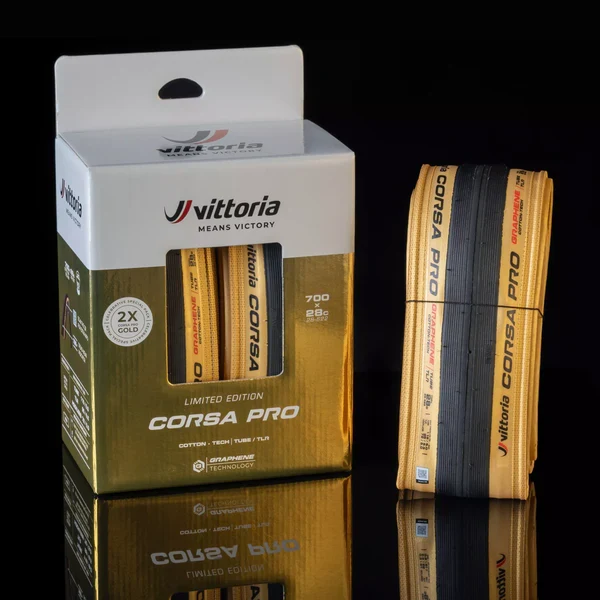 Pár pneumatik VITTORIA CORSA PRO 700c Tubeless Ready - limitovaná zlatá edice