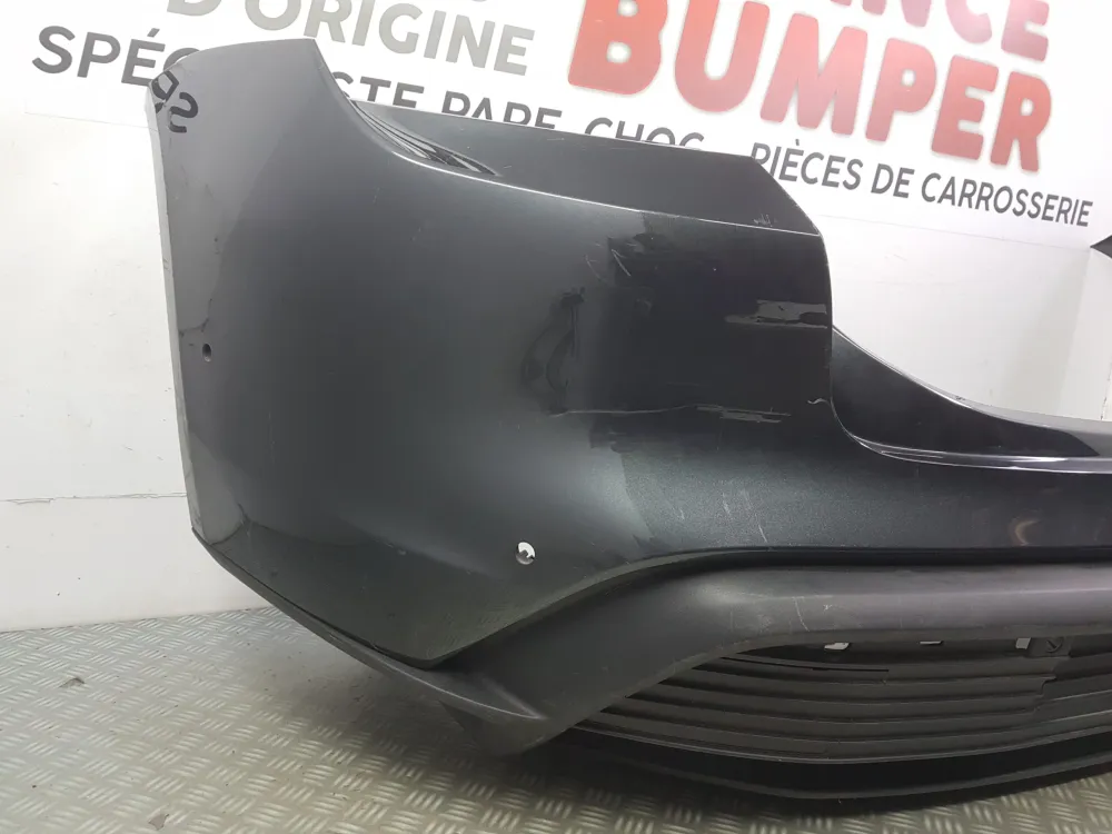 ZADNÍ NÁRAZNÍK PORSCHE TAYCAN