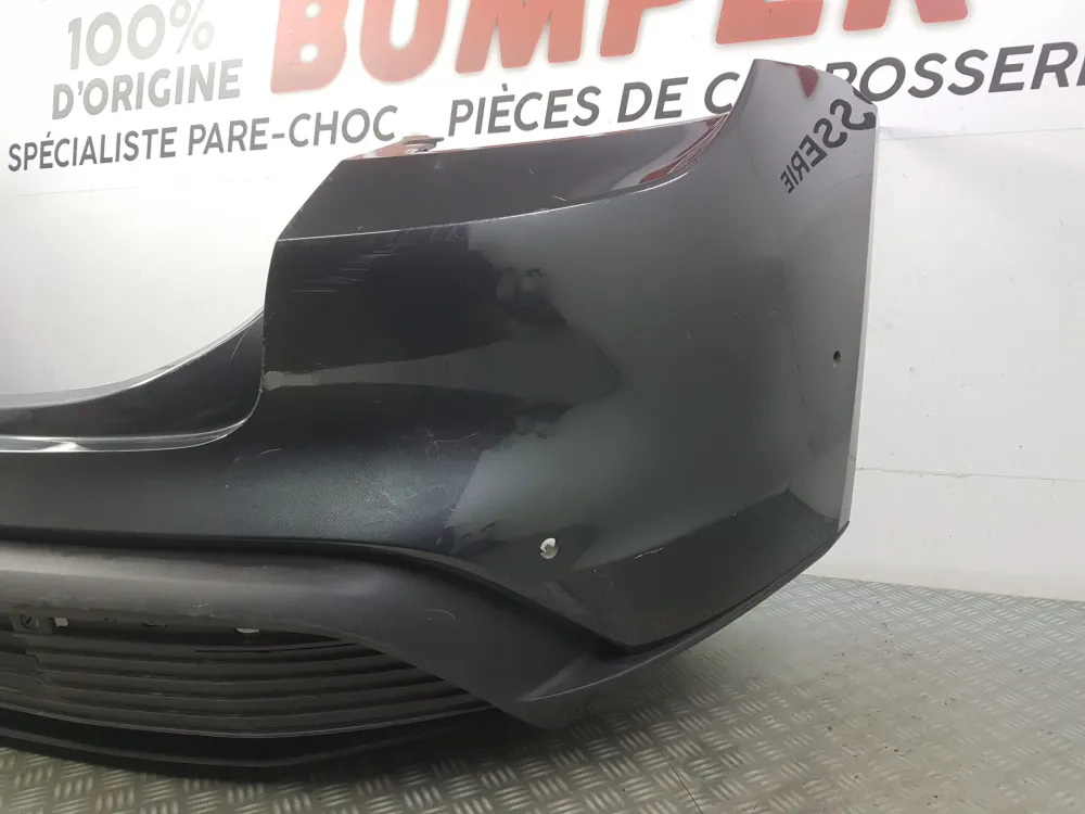 ZADNÍ NÁRAZNÍK PORSCHE TAYCAN