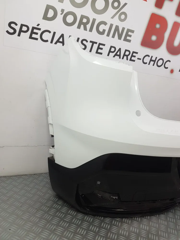 ZADNÍ NÁRAZNÍK RENAULT MEGANE 5