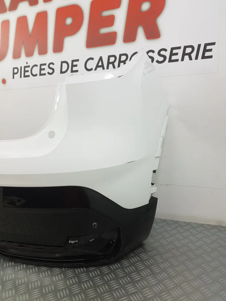 ZADNÍ NÁRAZNÍK RENAULT MEGANE 5