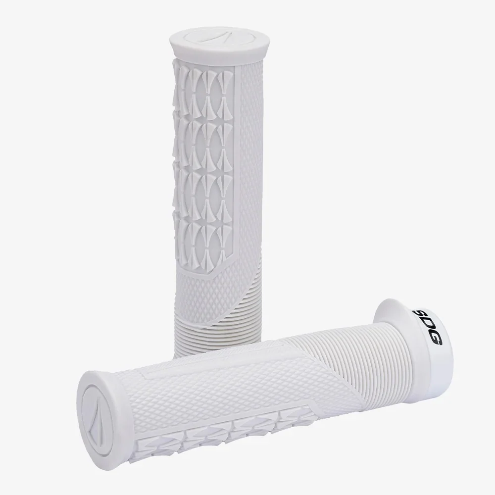 SDG OPEN CORE THRICE gripy 136 mm Bílá