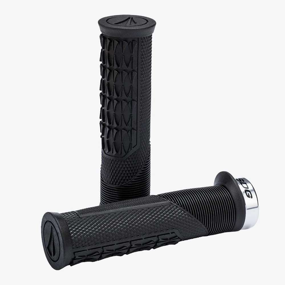 SDG OPEN CORE THRICE gripy 136 mm černá/stříbrná