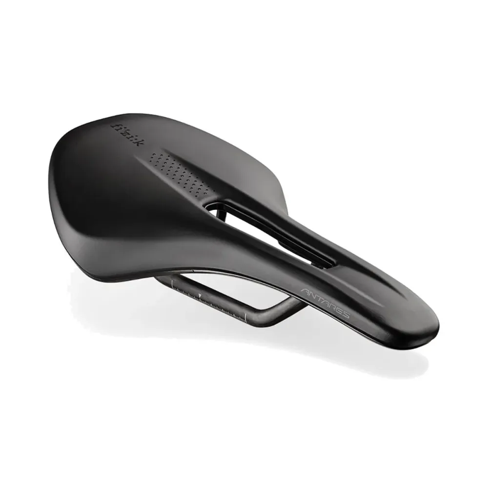 Sedlo FIZIK VENTO ANTARES R1 150mm Carbon Rails Black