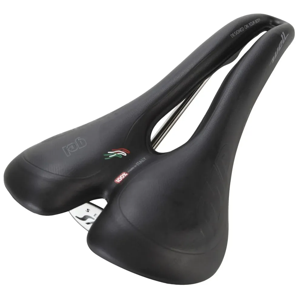 Sedlo SMP WELL GEL Šířka 144 mm Ocelové kolejnice Černá