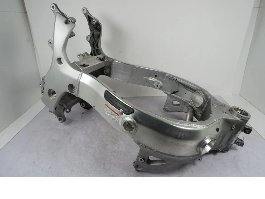 rám Suzuki
