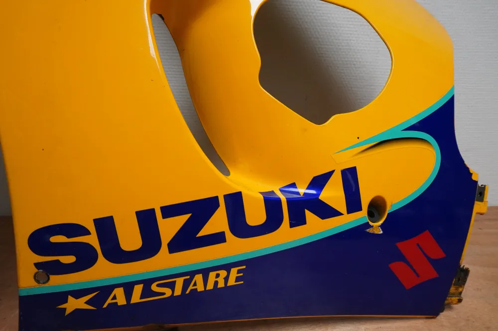 Boční kryt Suzuki