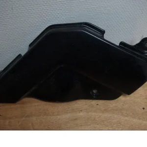 Boční panel Suzuki