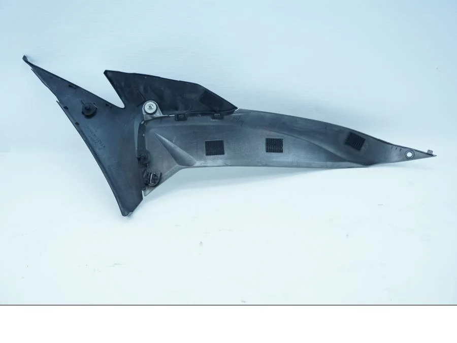 Boční panel Suzuki
