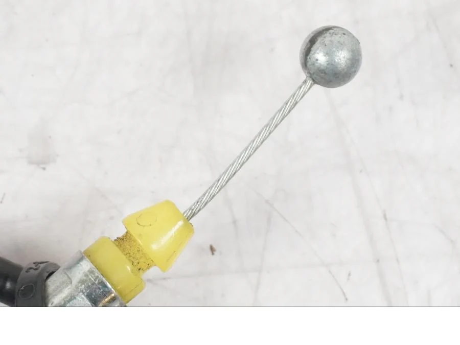 Mechanismus zámku sedla Suzuki