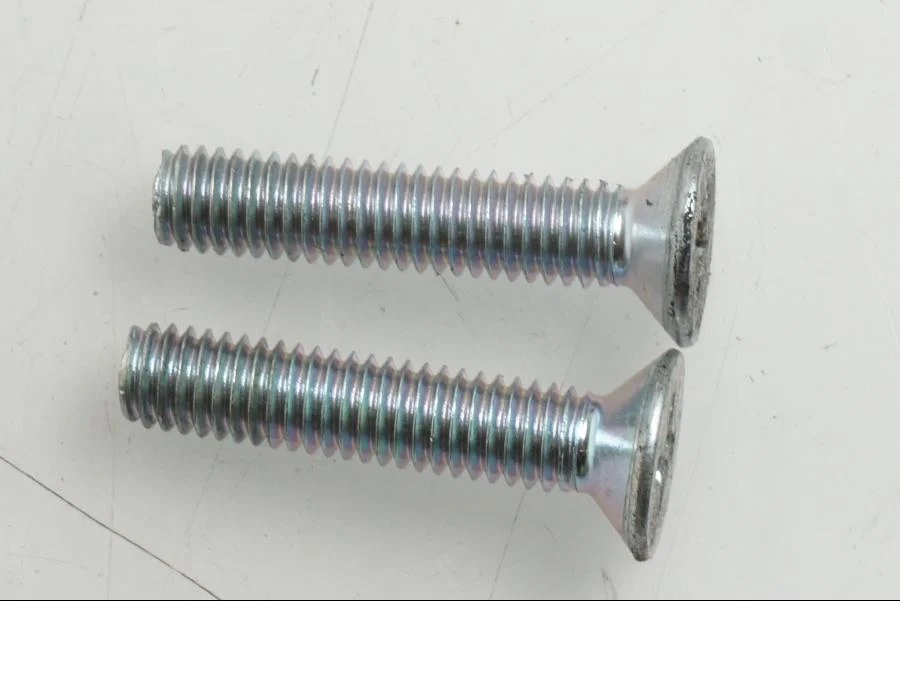 Mechanismus zámku sedla Suzuki