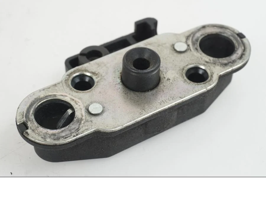 Mechanismus zámku sedla Suzuki