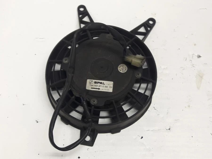 ventilátor kapalného chlazení Triumph