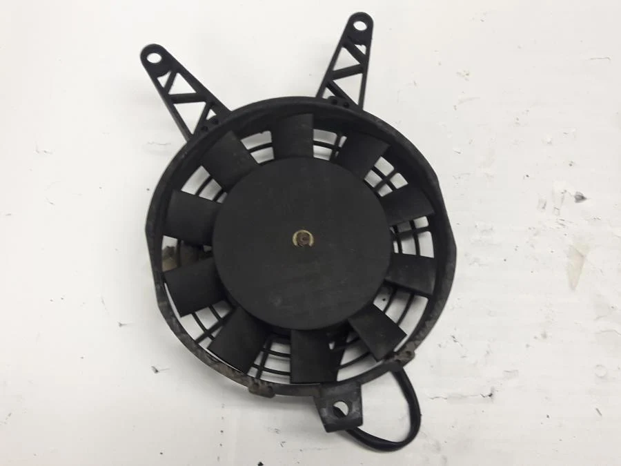 ventilátor kapalného chlazení Triumph
