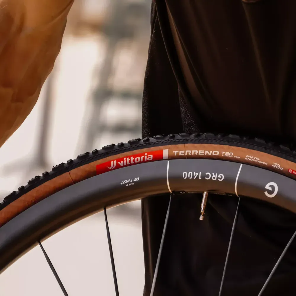 VITTORIA TERRENO T80 COARSE LOOSE Gravel Endurance 700x40c Tubeless Ready Soft Brown pneumatika