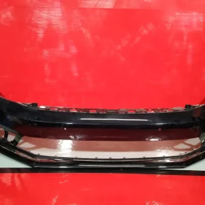 Přední nárazník Volkswagen Jetta 5