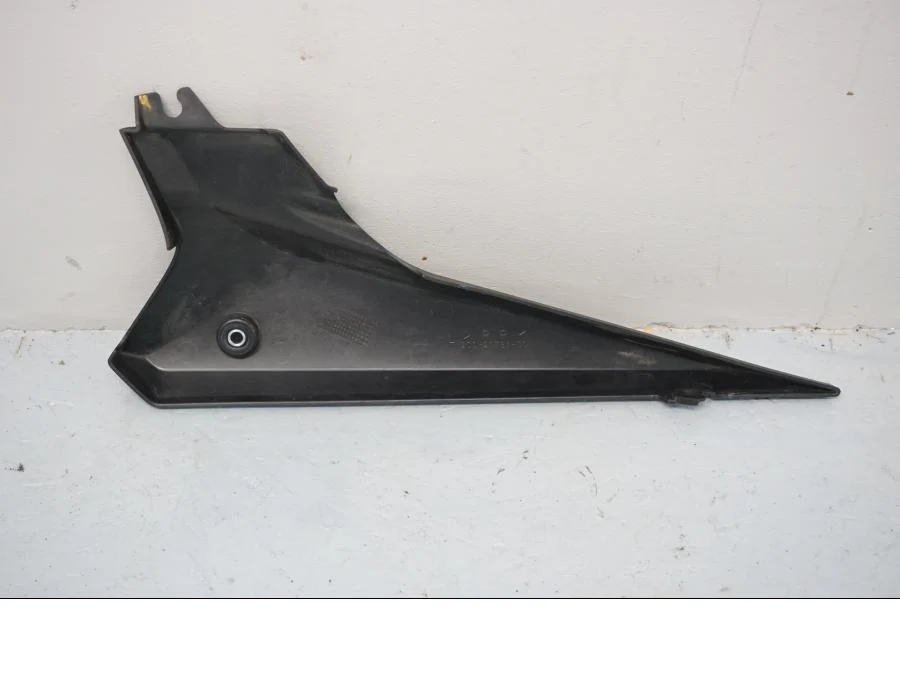 Boční panel Yamaha