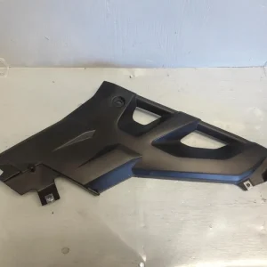 Boční panel Yamaha