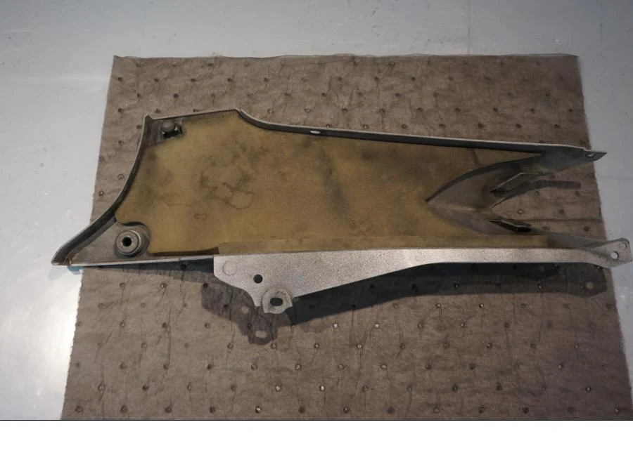 Boční panel Yamaha