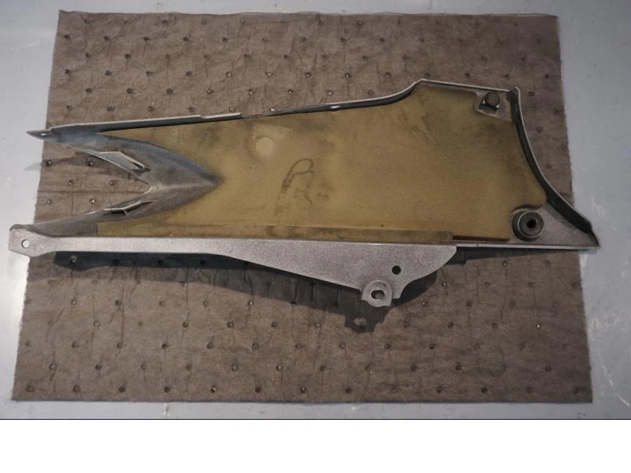 Boční panel Yamaha