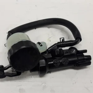 hlavní brzdový válec Yamaha